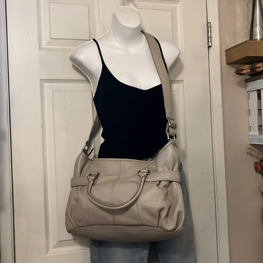 Banana Republic Beige Stone Pebbled Leather Slouchy Crossbody Shoulder Bag Purse